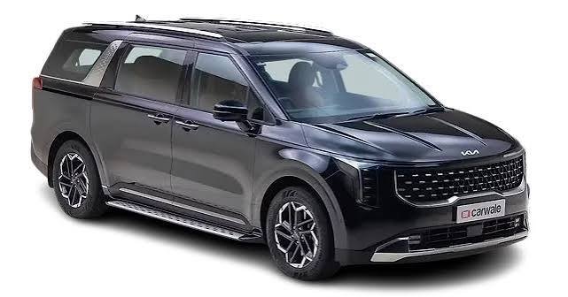 Kia Carnival for rent in Lahore